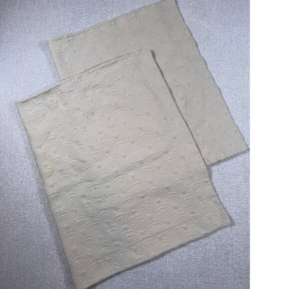 Peacock Alley Lot of 2 Cream Egyptian Cotton Champagne Fan/Shell Pattern Shams